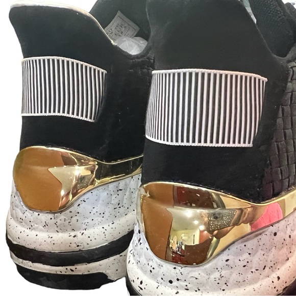 Nwt new in box Vlado la designer shoes from Macys - Picture 3 of 4